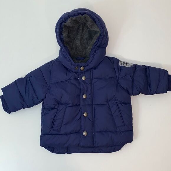 New Gap   - Picture 1 of 5